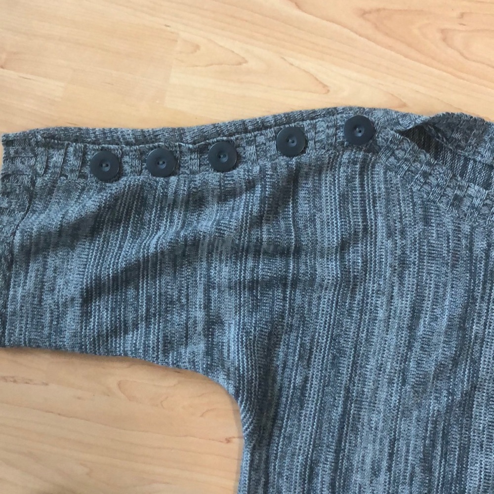 Sweater - Picture 4 of 5